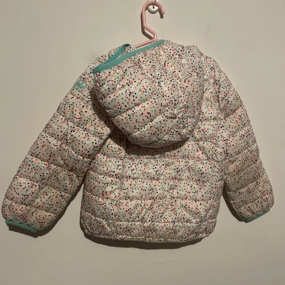 Baby Gap‎ Lightweight puffer jacket in confetti for toddlers size 5 - Primaloft